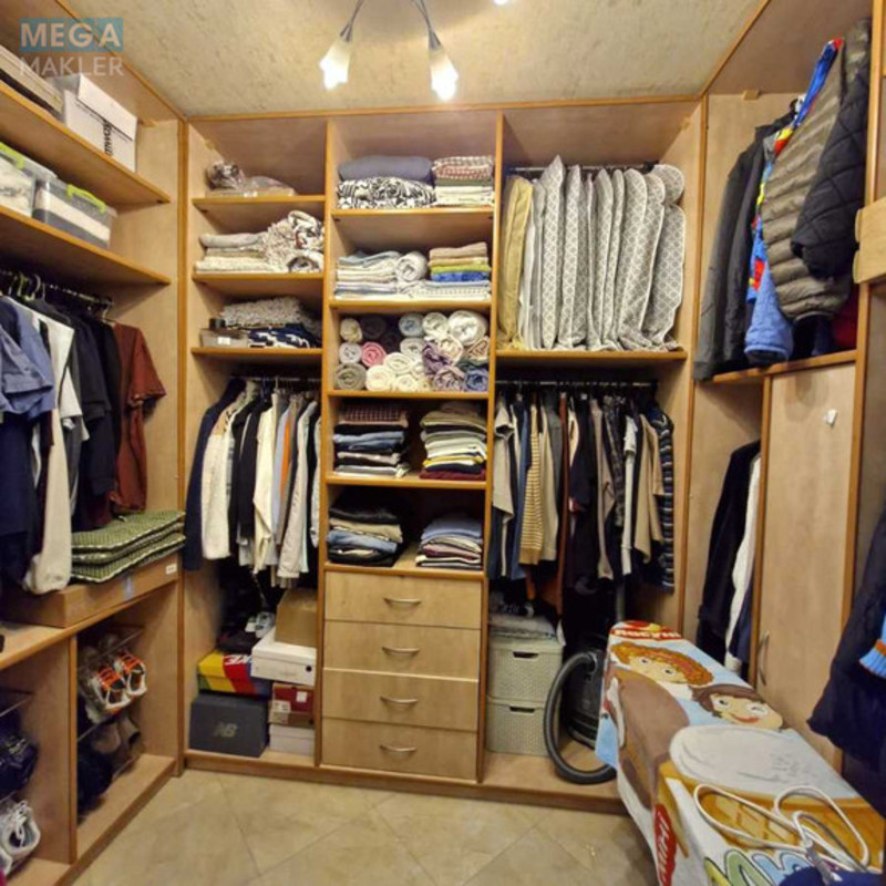 Продаж 3 кімнатної квартири (134/69/21), 6 пов. 15 пов. будинку, <a class="location-link" href="/kiev/" title="Недвижимость Київ">Київ</a>, <a class="location-link" href="/kiev/goloseevskij/" title="Недвижимость Голосіївський район">Голосіївський р-н</a>, Жилянська вул., 59 (изображение 16)