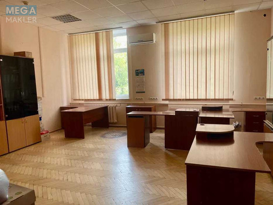 Продаж комерційної нерухомості, 1&nbsp;074&nbsp;кв.м, под офис, <a class="location-link" href="/kiev/" title="Недвижимость Київ">Київ</a>, <a class="location-link" href="/kiev/pecherskij/" title="Недвижимость Печерський район">Печерський р-н</a>, Євгена Коновальця вул., 31 (изображение 9)