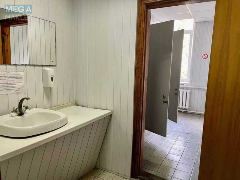 Продаж комерційної нерухомості, 1&nbsp;074&nbsp;кв.м, под офис, <a class="location-link" href="/kiev/" title="Недвижимость Київ">Київ</a>, <a class="location-link" href="/kiev/pecherskij/" title="Недвижимость Печерський район">Печерський р-н</a>, Євгена Коновальця вул., 31 (изображение 13)