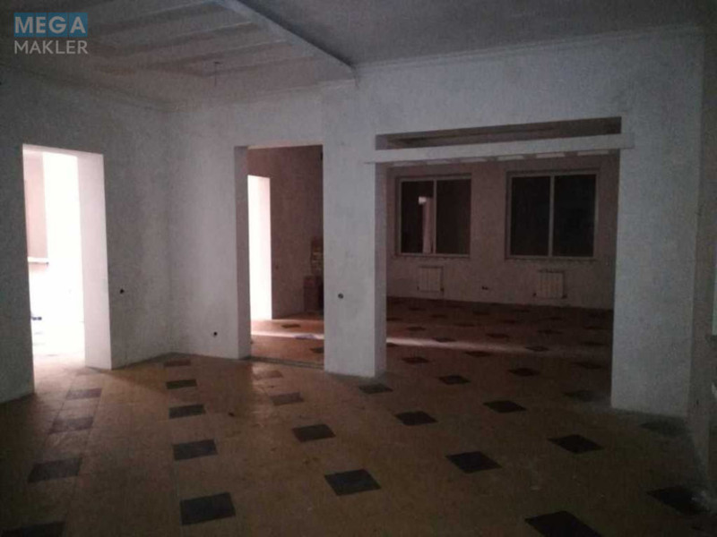Продаж дома, 2&nbsp;поверху, 457&nbsp;кв.м, 5&nbsp;кімнат, ділянка 15&nbsp;соток, <a class="location-link" href="/marhalovka/" title="Недвижимость Мархалівка">Мархалівка</a>, Незалежності (изображение 8)