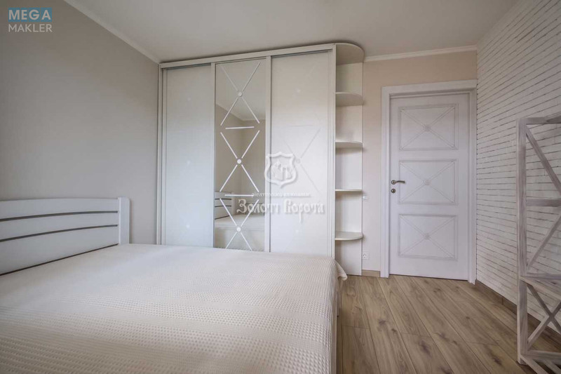 Продаж 3 кімнатної квартири (110/39/14,2), 7 пов. 8 пов. будинку, <a class="location-link" href="/kiev/" title="Недвижимость Київ">Київ</a>, <a class="location-link" href="/kiev/podolskij/" title="Недвижимость Подільський район">Подільський р-н</a>, Межигірська вул., 43 (изображение 4)