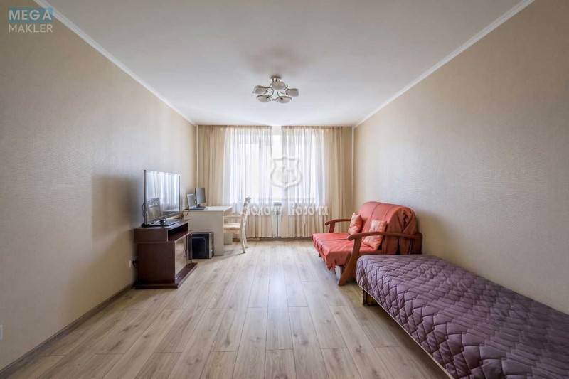 Продаж 3 кімнатної квартири (110/39/14,2), 7 пов. 8 пов. будинку, <a class="location-link" href="/kiev/" title="Недвижимость Київ">Київ</a>, <a class="location-link" href="/kiev/podolskij/" title="Недвижимость Подільський район">Подільський р-н</a>, Межигірська вул., 43 (изображение 6)