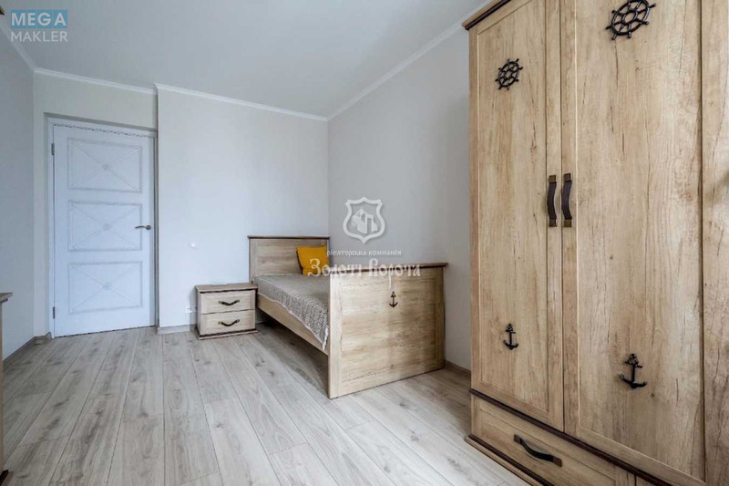 Продаж 3 кімнатної квартири (110/39/14,2), 7 пов. 8 пов. будинку, <a class="location-link" href="/kiev/" title="Недвижимость Київ">Київ</a>, <a class="location-link" href="/kiev/podolskij/" title="Недвижимость Подільський район">Подільський р-н</a>, Межигірська вул., 43 (изображение 10)