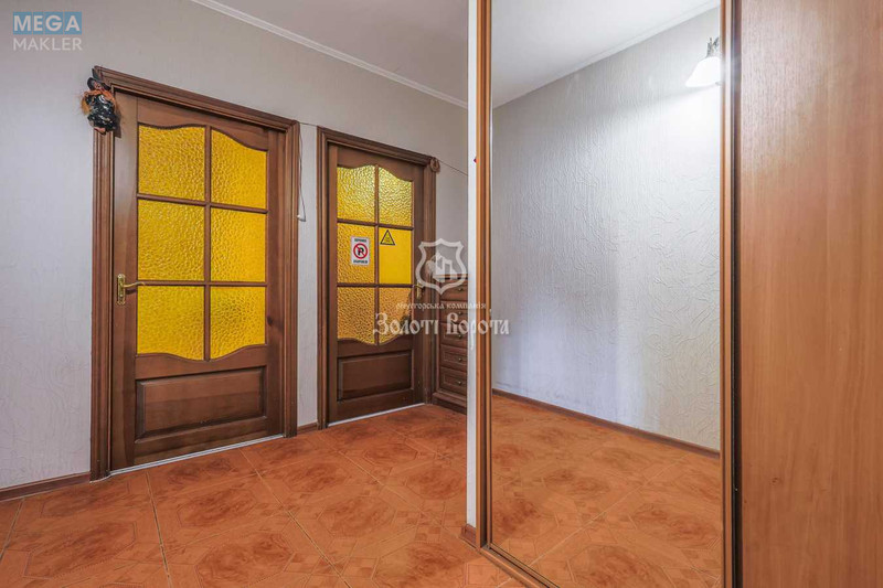 Продаж 2 кімнатної квартири (64,7/38,6/6,5), 1 пов. 16 пов. будинку, <a class="location-link" href="/kiev/" title="Недвижимость Київ">Київ</a>, <a class="location-link" href="/kiev/solomenskij/" title="Недвижимость Солом'янський район">Солом'янський р-н</a>, Героїв Севастополя вул., 15 (изображение 17)