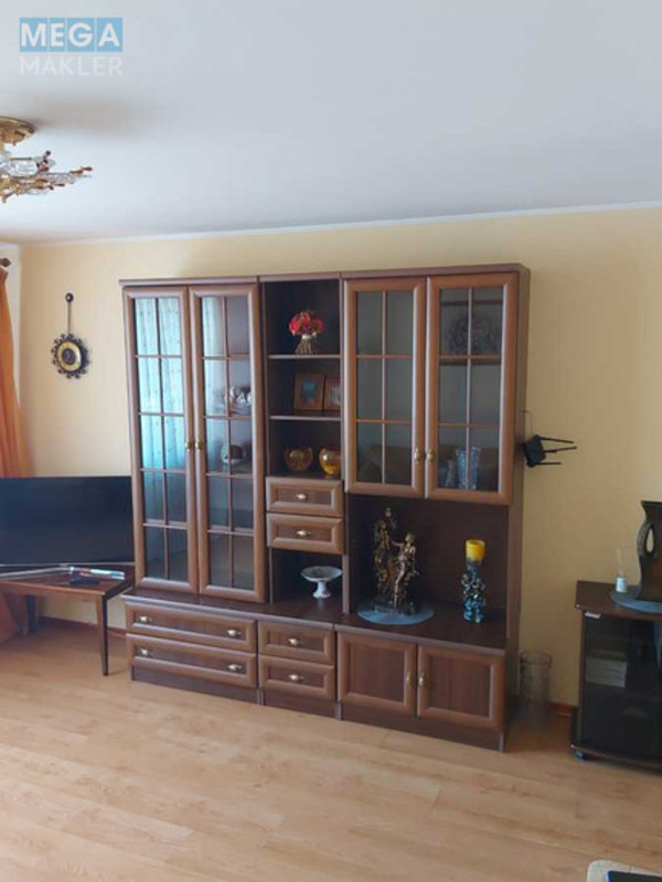 Оренда 2 кімнатної квартири, <a class="location-link" href="/kiev/" title="Недвижимость Київ">Київ</a>, <a class="location-link" href="/kiev/solomenskij/" title="Недвижимость Солом'янський район">Солом'янський р-н</a>, Повітрофлотська вул., 15 (изображение 3)