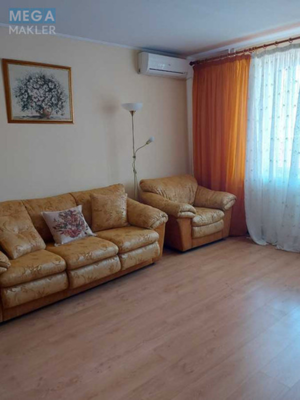 Оренда 2 кімнатної квартири, <a class="location-link" href="/kiev/" title="Недвижимость Київ">Київ</a>, <a class="location-link" href="/kiev/solomenskij/" title="Недвижимость Солом'янський район">Солом'янський р-н</a>, Повітрофлотська вул., 15 (изображение 4)