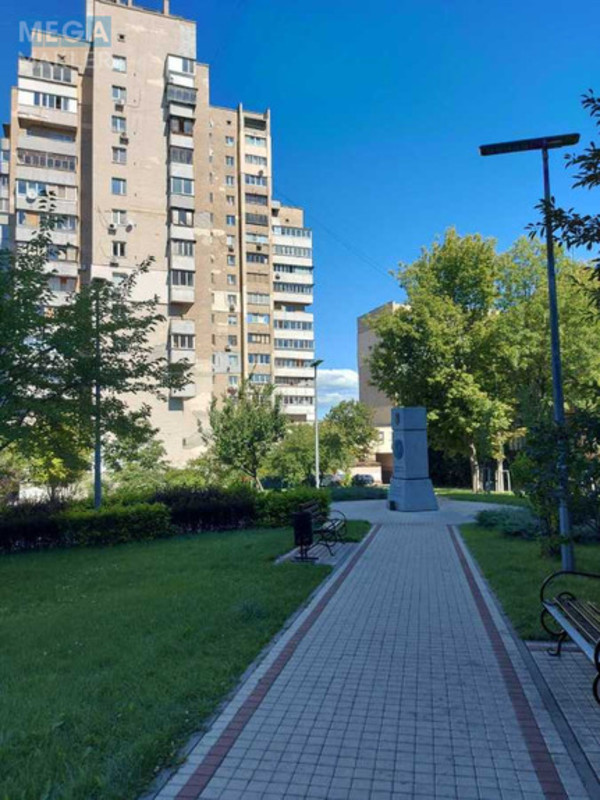 Оренда 2 кімнатної квартири, <a class="location-link" href="/kiev/" title="Недвижимость Київ">Київ</a>, <a class="location-link" href="/kiev/solomenskij/" title="Недвижимость Солом'янський район">Солом'янський р-н</a>, Повітрофлотська вул., 15 (изображение 11)