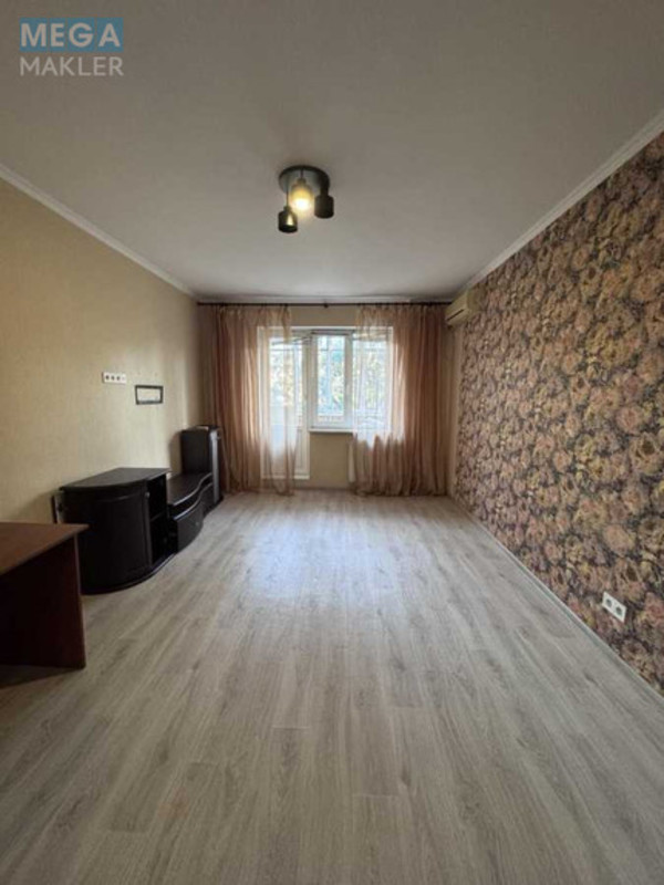 Продаж 2 кімнатної квартири (51/31/8), 2 пов. 10 пов. будинку, <a class="location-link" href="/kiev/" title="Недвижимость Київ">Київ</a>, <a class="location-link" href="/kiev/goloseevskij/" title="Недвижимость Голосіївський район">Голосіївський р-н</a>, Михайла Ломоносова вул., 8 (изображение 10)