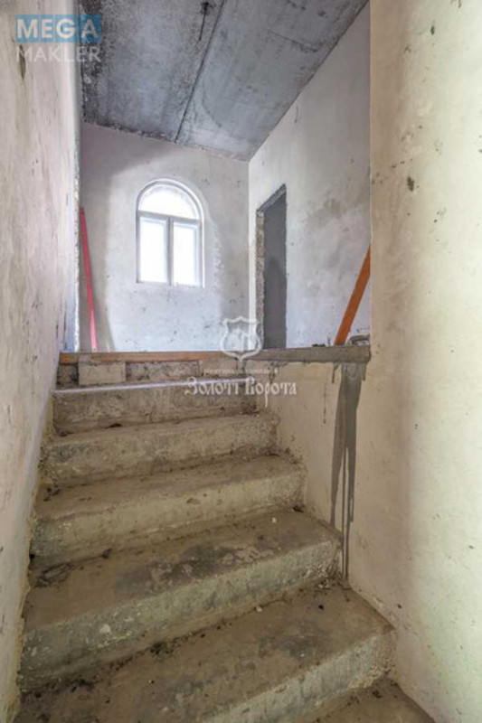 Продаж дома, 3&nbsp;поверху, 300&nbsp;кв.м, 5&nbsp;кімнат, ділянка 13&nbsp;соток, <a class="location-link" href="/hotov/" title="Недвижимость Хотів">Хотів</a>, Пироговська вул., 79 (изображение 9)