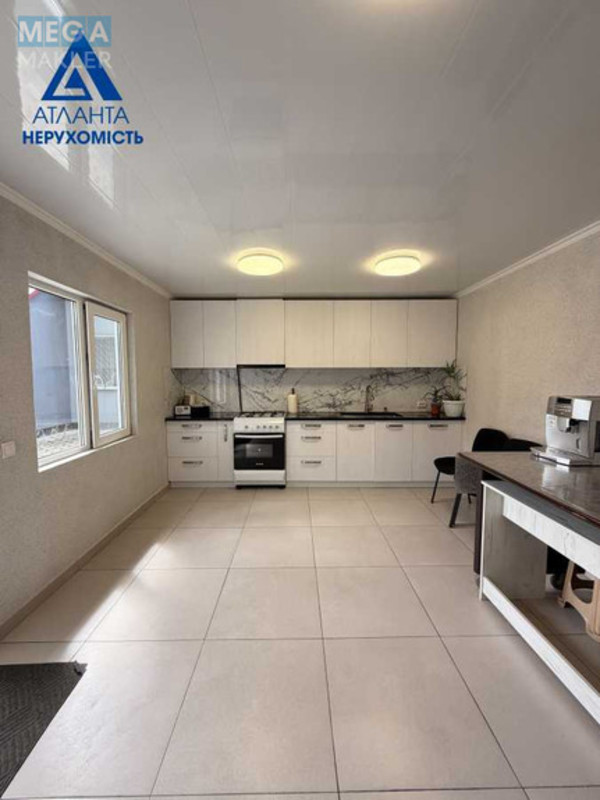 Продаж 5 кімнатної квартири (151/100/17), 2 пов. 2 пов. будинку, <a class="location-link" href="/lutsk/" title="Недвижимость Луцьк">Луцьк</a>, Шевченка, 61 (изображение 11)