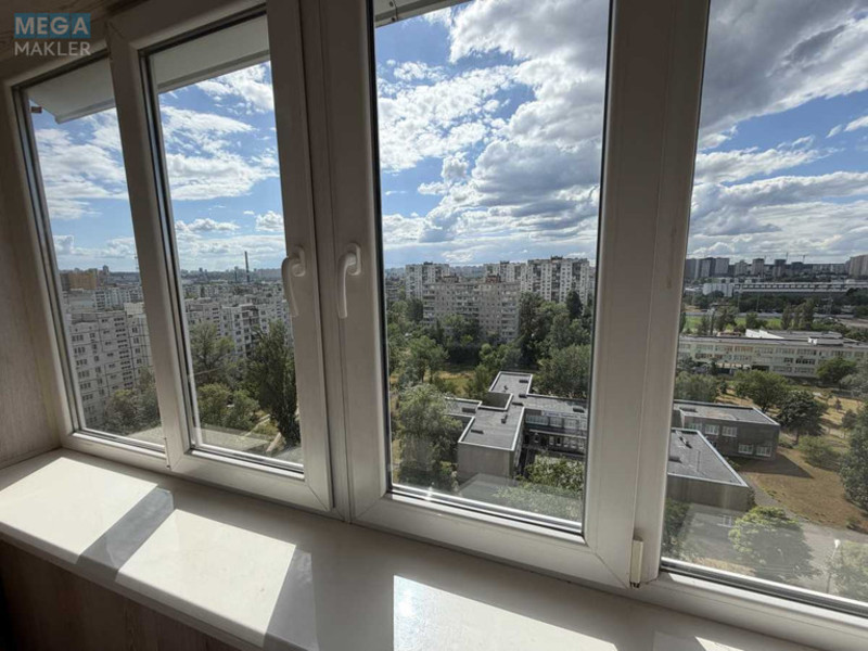 Оренда 3 кімнатної квартири, <a class="location-link" href="/kiev/" title="Недвижимость Київ">Київ</a>, <a class="location-link" href="/kiev/obolonskij/" title="Недвижимость Оболонський район">Оболонський р-н</a>, Маршала Тимошенко ул., 13 (изображение 6)