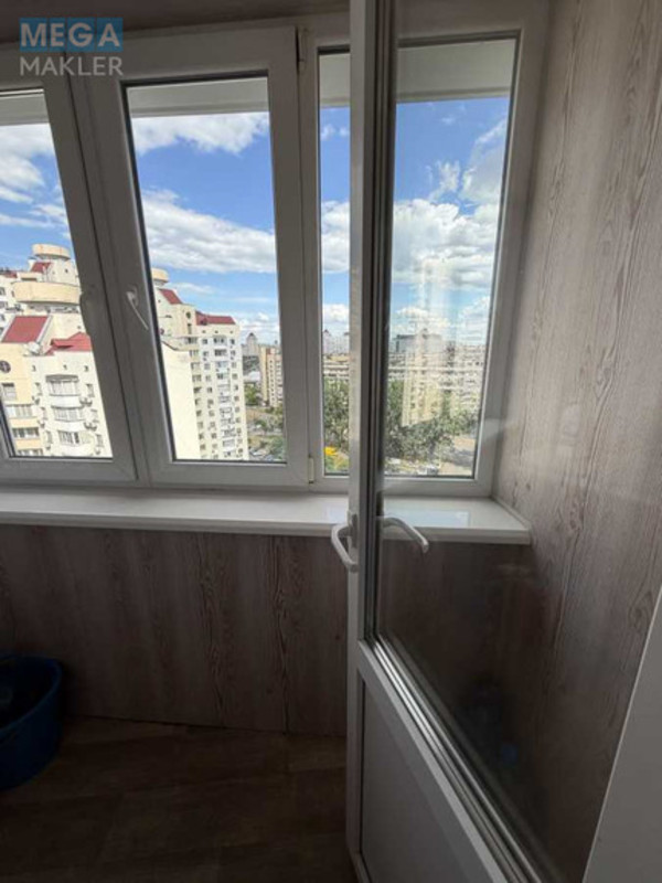 Оренда 3 кімнатної квартири, <a class="location-link" href="/kiev/" title="Недвижимость Київ">Київ</a>, <a class="location-link" href="/kiev/obolonskij/" title="Недвижимость Оболонський район">Оболонський р-н</a>, Маршала Тимошенко ул., 13 (изображение 16)