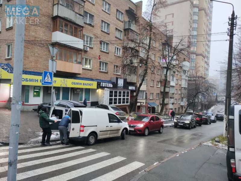 Продаж комерційної нерухомості, 152&nbsp;кв.м, под магазин, <a class="location-link" href="/kiev/" title="Недвижимость Київ">Київ</a>, <a class="location-link" href="/kiev/shevchenkovskij/" title="Недвижимость Шевченківський район">Шевченківський р-н</a>, Златоустовская ул., 51 (изображение 32)