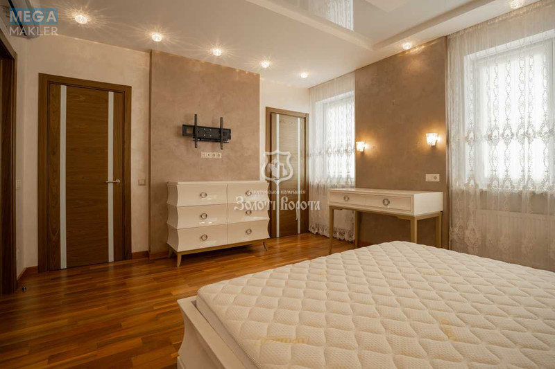 Продаж дома, 3&nbsp;поверху, 200&nbsp;кв.м, 6&nbsp;кімнат, ділянка 1&nbsp;сотка, <a class="location-link" href="/kiev/" title="Недвижимость Київ">Київ</a>, <a class="location-link" href="/kiev/obolonskij/" title="Недвижимость Оболонський район">Оболонський р-н</a>, Богатирський проїзд, 14 (изображение 10)