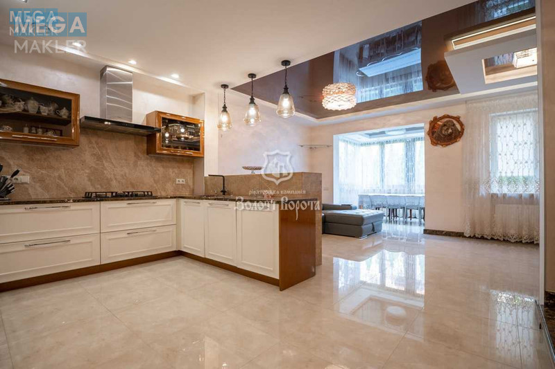 Продаж дома, 3&nbsp;поверху, 200&nbsp;кв.м, 6&nbsp;кімнат, ділянка 1&nbsp;сотка, <a class="location-link" href="/kiev/" title="Недвижимость Київ">Київ</a>, <a class="location-link" href="/kiev/obolonskij/" title="Недвижимость Оболонський район">Оболонський р-н</a>, Богатирський проїзд, 14 (изображение 25)