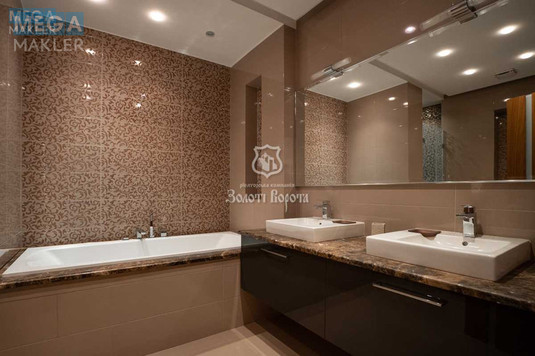 Продаж дома, 3&nbsp;поверху, 200&nbsp;кв.м, 6&nbsp;кімнат, ділянка 1&nbsp;сотка, <a class="location-link" href="/kiev/" title="Недвижимость Київ">Київ</a>, <a class="location-link" href="/kiev/obolonskij/" title="Недвижимость Оболонський район">Оболонський р-н</a>, Богатирський проїзд, 14 (изображение 38)