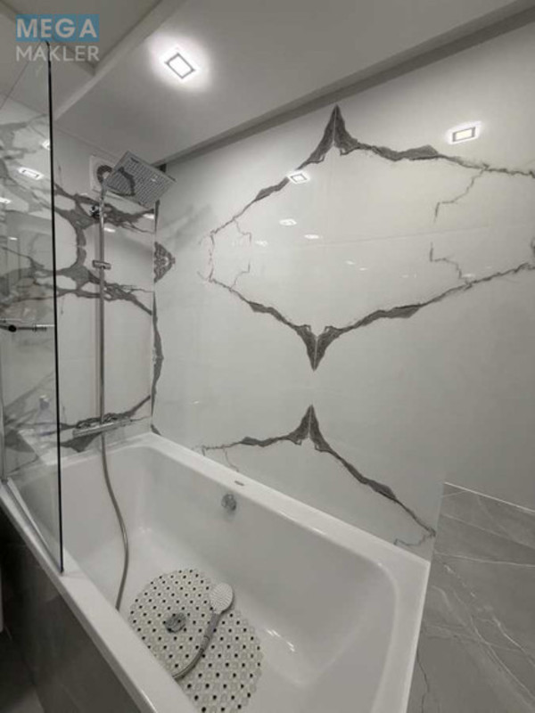 Продаж 3 кімнатної квартири (56/40/7), 1 пов. 5 пов. будинку, <a class="location-link" href="/kiev/" title="Недвижимость Київ">Київ</a>, <a class="location-link" href="/kiev/solomenskij/" title="Недвижимость Солом'янський район">Солом'янський р-н</a>, Братів Зерових вул., 14/18 (изображение 6)