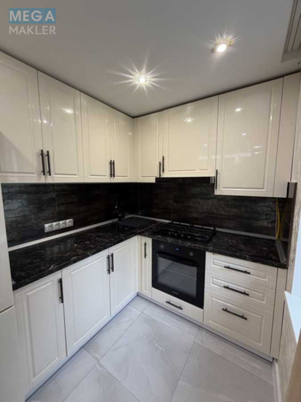 Продаж 3 кімнатної квартири (56/40/7), 1 пов. 5 пов. будинку, <a class="location-link" href="/kiev/" title="Недвижимость Київ">Київ</a>, <a class="location-link" href="/kiev/solomenskij/" title="Недвижимость Солом'янський район">Солом'янський р-н</a>, Братів Зерових вул., 14/18 (изображение 7)