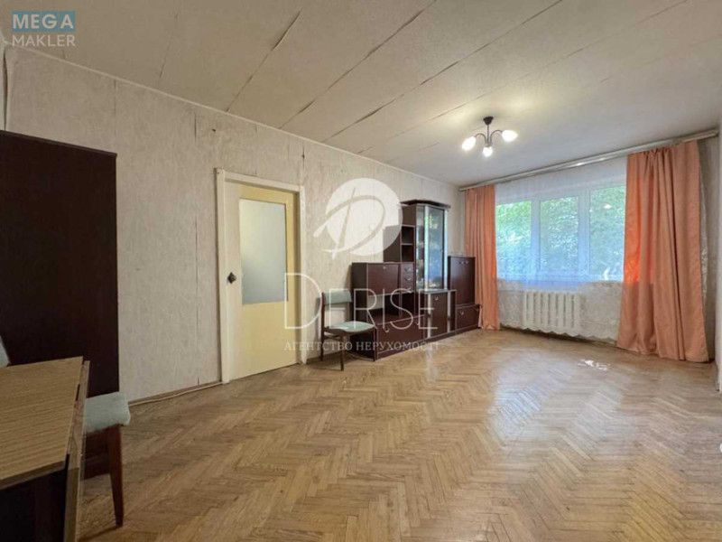 Продаж 2 кімнатної квартири (45/31/8), 1 пов. 5 пов. будинку, <a class="location-link" href="/kiev/" title="Недвижимость Київ">Київ</a>, <a class="location-link" href="/kiev/solomenskij/" title="Недвижимость Солом'янський район">Солом'янський р-н</a>, Николая Василенка ул., 8 (изображение 3)