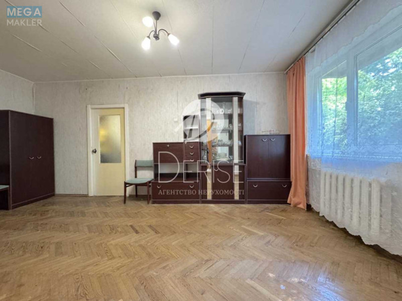 Продаж 2 кімнатної квартири (45/31/8), 1 пов. 5 пов. будинку, <a class="location-link" href="/kiev/" title="Недвижимость Київ">Київ</a>, <a class="location-link" href="/kiev/solomenskij/" title="Недвижимость Солом'янський район">Солом'янський р-н</a>, Николая Василенка ул., 8 (изображение 8)