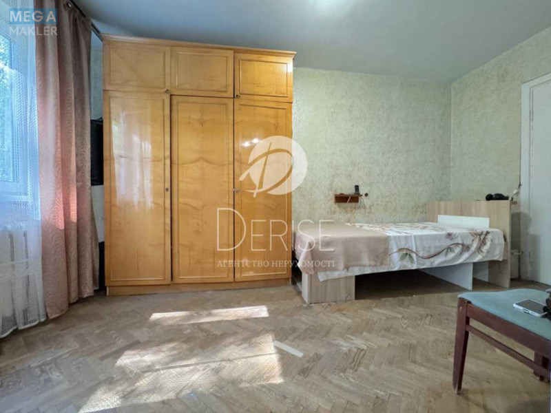 Продаж 2 кімнатної квартири (45/31/8), 1 пов. 5 пов. будинку, <a class="location-link" href="/kiev/" title="Недвижимость Київ">Київ</a>, <a class="location-link" href="/kiev/solomenskij/" title="Недвижимость Солом'янський район">Солом'янський р-н</a>, Николая Василенка ул., 8 (изображение 9)