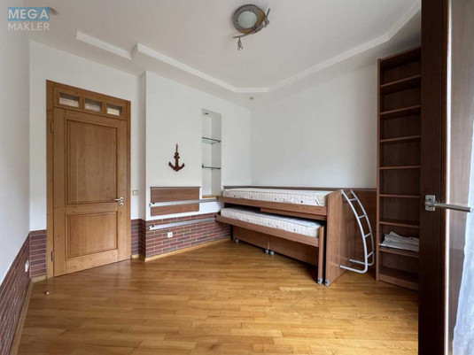 Продаж 3 кімнатної квартири (75/40/20), 5 пов. 5 пов. будинку, <a class="location-link" href="/kiev/" title="Недвижимость Київ">Київ</a>, <a class="location-link" href="/kiev/pecherskij/" title="Недвижимость Печерський район">Печерський р-н</a>, Ивана Мазепы ул., 4 (изображение 7)