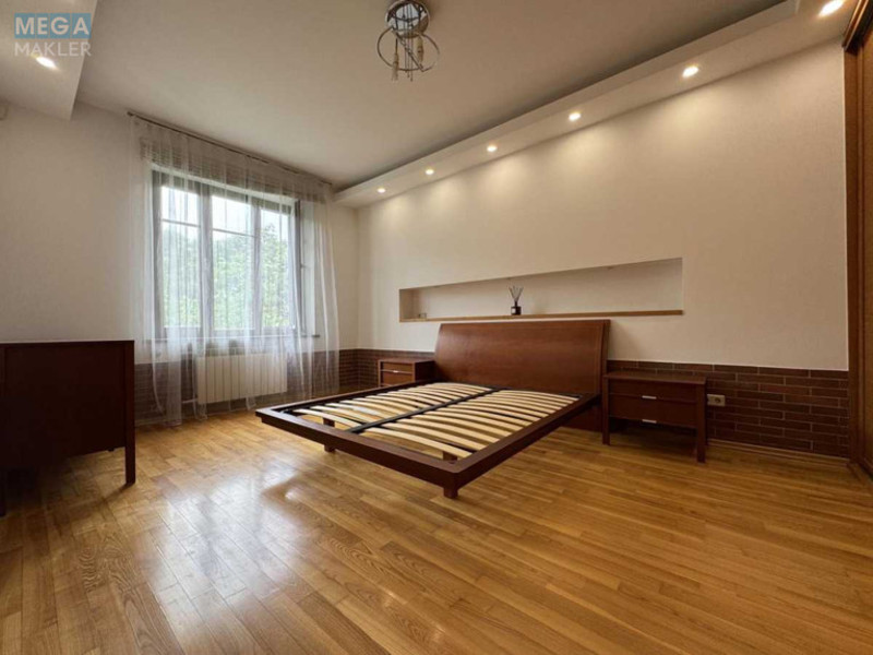 Продаж 3 кімнатної квартири (75/40/20), 5 пов. 5 пов. будинку, <a class="location-link" href="/kiev/" title="Недвижимость Київ">Київ</a>, <a class="location-link" href="/kiev/pecherskij/" title="Недвижимость Печерський район">Печерський р-н</a>, Ивана Мазепы ул., 4 (изображение 16)