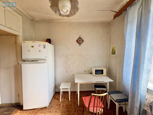 Оренда 3 кімнатної квартири, <a class="location-link" href="/kiev/" title="Недвижимость Київ">Київ</a>, <a class="location-link" href="/kiev/solomenskij/" title="Недвижимость Солом'янський район">Солом'янський р-н</a>, Словянська вул., 28 (изображение 4)