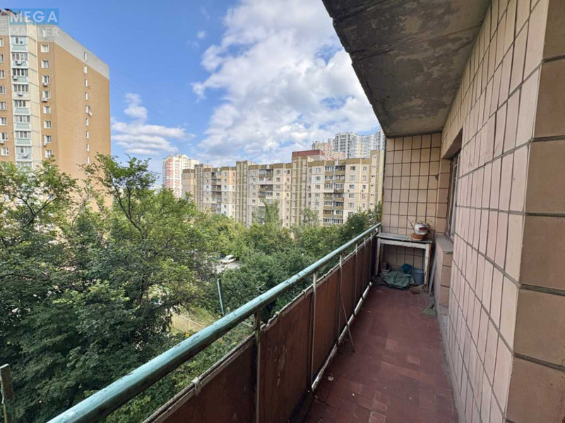 Оренда 3 кімнатної квартири, <a class="location-link" href="/kiev/" title="Недвижимость Київ">Київ</a>, <a class="location-link" href="/kiev/solomenskij/" title="Недвижимость Солом'янський район">Солом'янський р-н</a>, Словянська вул., 28 (изображение 9)