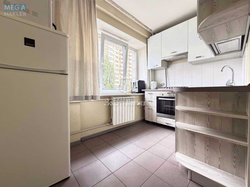 Продаж 3 кімнатної квартири (63,2/45,3/6,3), 3 пов. 9 пов. будинку, <a class="location-link" href="/kiev/" title="Недвижимость Київ">Київ</a>, <a class="location-link" href="/kiev/pecherskij/" title="Недвижимость Печерський район">Печерський р-н</a>, Лесі Українки бульв., 14 (изображение 15)