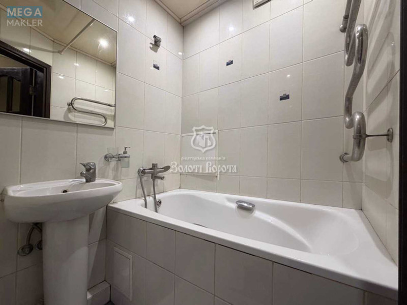 Продаж 3 кімнатної квартири (63,2/45,3/6,3), 3 пов. 9 пов. будинку, <a class="location-link" href="/kiev/" title="Недвижимость Київ">Київ</a>, <a class="location-link" href="/kiev/pecherskij/" title="Недвижимость Печерський район">Печерський р-н</a>, Лесі Українки бульв., 14 (изображение 19)