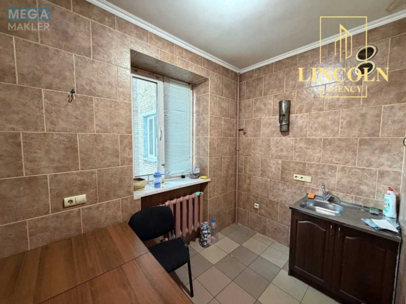 Продаж 3 кімнатної квартири (62/?/8), 2 пов. 5 пов. будинку, <a class="location-link" href="/kiev/" title="Недвижимость Київ">Київ</a>, <a class="location-link" href="/kiev/shevchenkovskij/" title="Недвижимость Шевченківський район">Шевченківський р-н</a>, Берестейский просп., 5 (изображение 9)