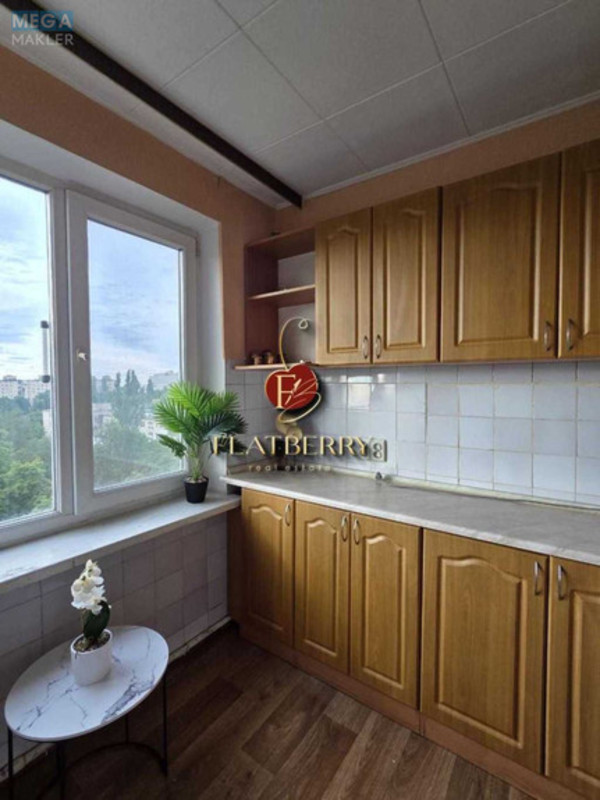 Продаж 3 кімнатної квартири (60,4/?/10), 9 пов. 9 пов. будинку, <a class="location-link" href="/kiev/" title="Недвижимость Київ">Київ</a>, <a class="location-link" href="/kiev/svyatoshinskij/" title="Недвижимость Святошинський район">Святошинський р-н</a>, Леся Курбаса просп., 4 (изображение 8)