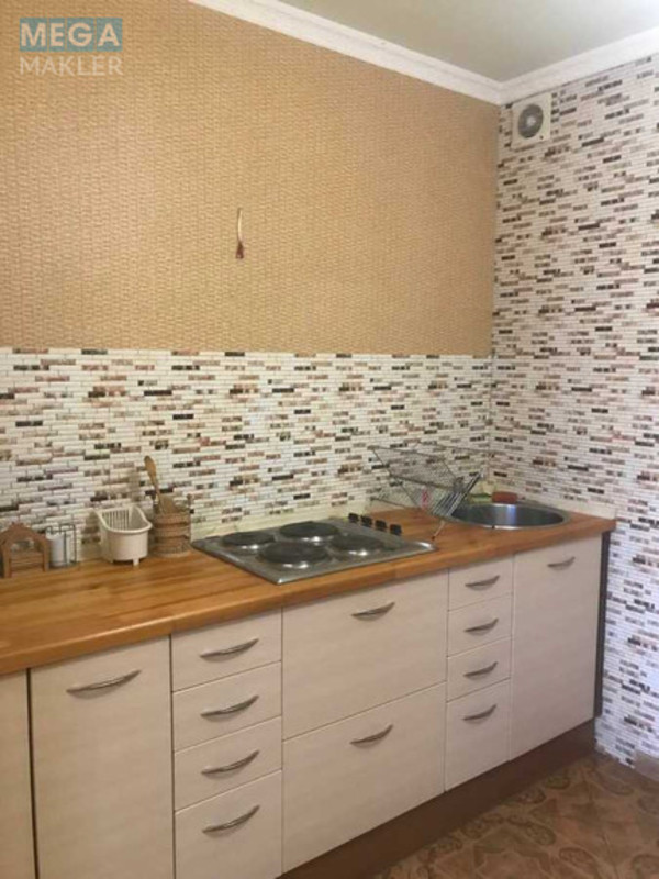 Оренда 1 кімнатної квартири, <a class="location-link" href="/kiev/" title="Недвижимость Київ">Київ</a>, <a class="location-link" href="/kiev/goloseevskij/" title="Недвижимость Голосіївський район">Голосіївський р-н</a>, Феодосийская ул., 48/52 (изображение 11)