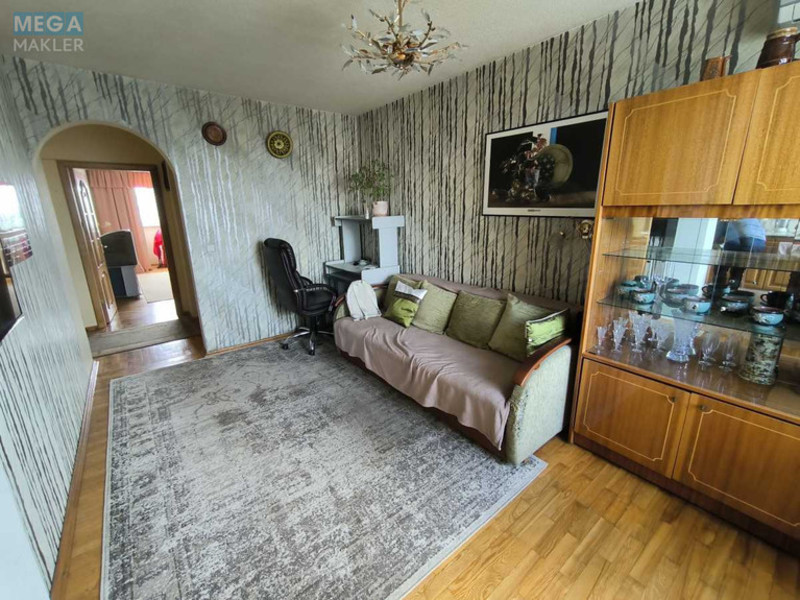 Продаж 3 кімнатної квартири (69/43/8,5), 10 пов. 16 пов. будинку, <a class="location-link" href="/kiev/" title="Недвижимость Київ">Київ</a>, <a class="location-link" href="/kiev/dneprovskij/" title="Недвижимость Дніпровський район">Дніпровський р-н</a>, Івана Миколайчука вул., 17 (изображение 2)