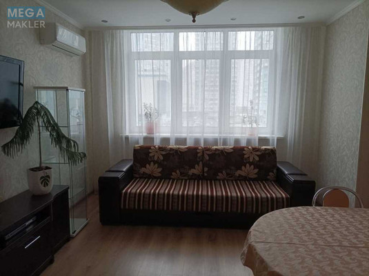 Оренда 3 кімнатної квартири, <a class="location-link" href="/kiev/" title="Недвижимость Київ">Київ</a>, <a class="location-link" href="/kiev/darnickij/" title="Недвижимость Дарницький район">Дарницький р-н</a>, Миколи Бажана просп., 8б (изображение 4)