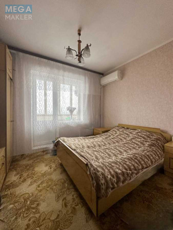 Продаж 3 кімнатної квартири (70/40/8), 6 пов. 9 пов. будинку, <a class="location-link" href="/kiev/" title="Недвижимость Київ">Київ</a>, <a class="location-link" href="/kiev/darnickij/" title="Недвижимость Дарницький район">Дарницький р-н</a>, Здолбунівська вул., 7а (изображение 8)