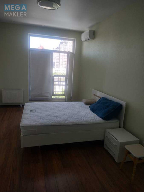 Оренда 2 кімнатної квартири, <a class="location-link" href="/kiev/" title="Недвижимость Київ">Київ</a>, <a class="location-link" href="/kiev/pecherskij/" title="Недвижимость Печерський район">Печерський р-н</a>, Євгена Коновальця вул., 44А (изображение 3)