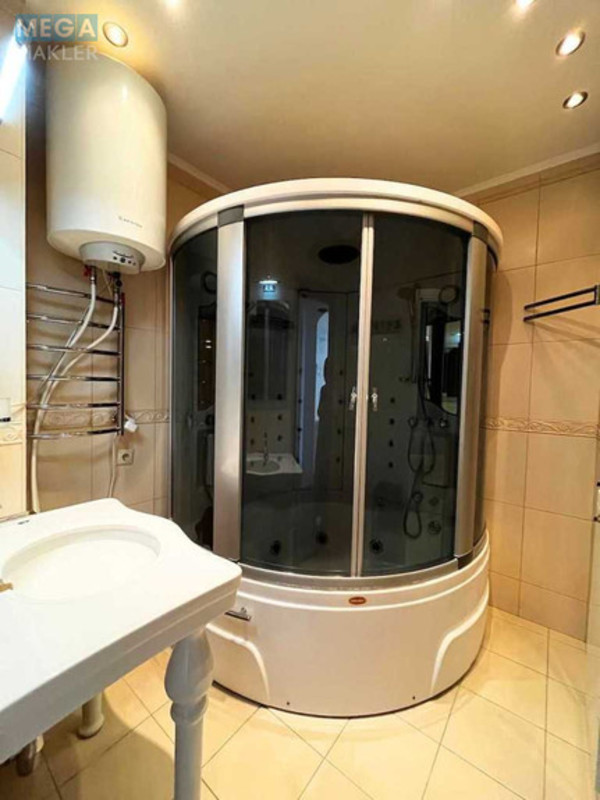 Оренда 3 кімнатної квартири, <a class="location-link" href="/kiev/" title="Недвижимость Київ">Київ</a>, <a class="location-link" href="/kiev/dneprovskij/" title="Недвижимость Дніпровський район">Дніпровський р-н</a>, Митрополита Андрея Шептицького вул., 10 (изображение 15)