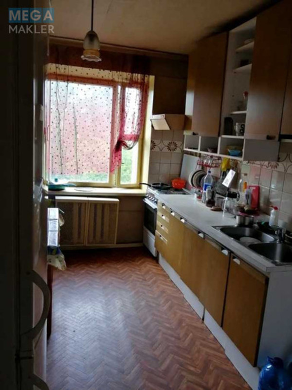 Оренда кімнати (підселення), <a class="location-link" href="/kiev/" title="Недвижимость Київ">Київ</a>, <a class="location-link" href="/kiev/shevchenkovskij/" title="Недвижимость Шевченківський район">Шевченківський р-н</a>, Дегтярівська вул., 6 (изображение 5)