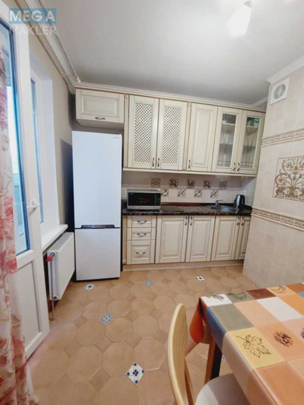 Оренда 1 кімнатної квартири, <a class="location-link" href="/kiev/" title="Недвижимость Київ">Київ</a>, <a class="location-link" href="/kiev/goloseevskij/" title="Недвижимость Голосіївський район">Голосіївський р-н</a>, Ломоносова ул., 36В (изображение 7)