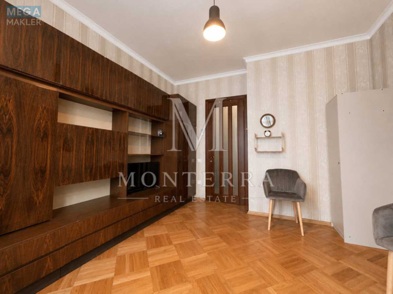 Продаж 3 кімнатної квартири (74,3/50,3/8,5), 2 пов. 5 пов. будинку, <a class="location-link" href="/kiev/" title="Недвижимость Київ">Київ</a>, <a class="location-link" href="/kiev/pecherskij/" title="Недвижимость Печерський район">Печерський р-н</a>, Арсенальна вул., 15 (изображение 11)