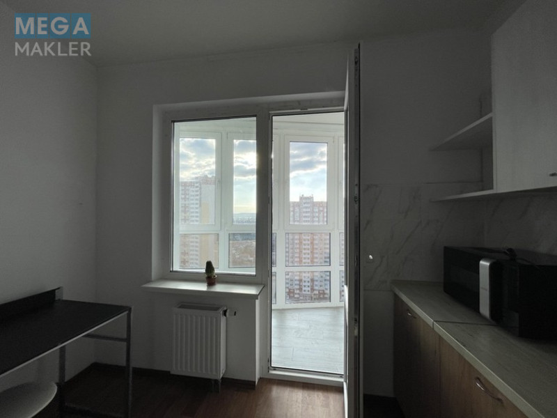 Оренда 1 кімнатної квартири, стандарт, <a class="location-link" href="/kiev/" title="Недвижимость Київ">Київ</a>, <a class="location-link" href="/kiev/darnickij/" title="Недвижимость Дарницький район">Дарницький р-н</a>, С. Русової ( <img src="https://megamakler.com.ua/metro/00ff00.gif" alt="" class="metro" /> м. Позняки, 10 хвилин ) (изображение 4)