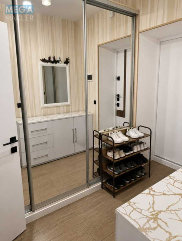 Оренда 2 кімнатної квартири, <a class="location-link" href="/kiev/" title="Недвижимость Київ">Київ</a>, <a class="location-link" href="/kiev/pecherskij/" title="Недвижимость Печерський район">Печерський р-н</a>, Старонаводницька вул., 4 (изображение 3)