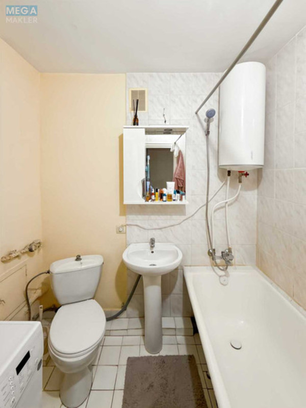Продаж 2 кімнатної квартири (45/?/6), 5 пов. 5 пов. будинку, <a class="location-link" href="/kiev/" title="Недвижимость Київ">Київ</a>, <a class="location-link" href="/kiev/pecherskij/" title="Недвижимость Печерський район">Печерський р-н</a>, Тимірязєвська вул. (изображение 8)