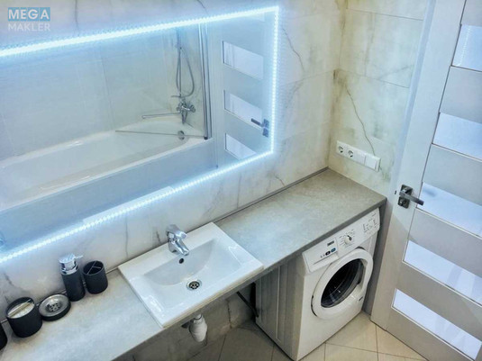 Оренда 2 кімнатної квартири, <a class="location-link" href="/kiev/" title="Недвижимость Київ">Київ</a>, <a class="location-link" href="/kiev/shevchenkovskij/" title="Недвижимость Шевченківський район">Шевченківський р-н</a>, Жилянская ул., 118 (изображение 12)