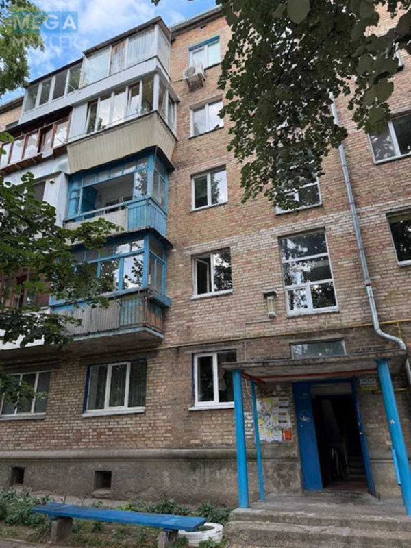 Продаж 3 кімнатної квартири (64/?/6), 2 пов. 5 пов. будинку, <a class="location-link" href="/boyarka/" title="Недвижимость Боярка">Боярка</a>, Жуковського (изображение 2)