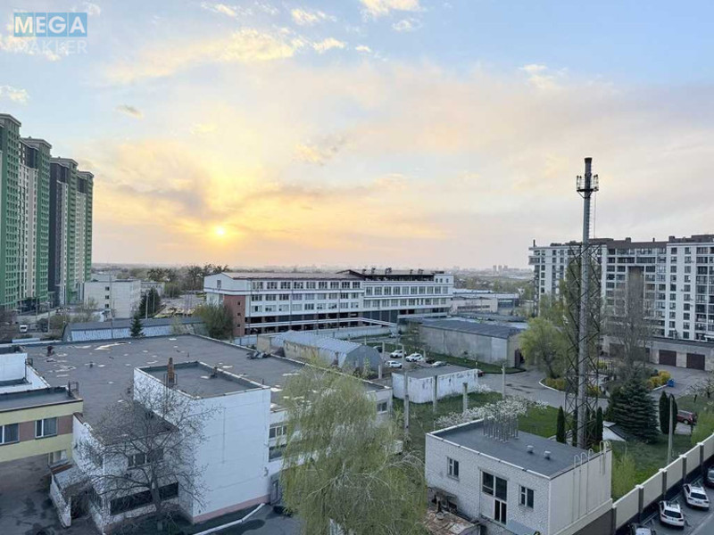 Продаж 1 кімнатної квартири (65/25/28), 7 пов. 7 пов. будинку, <a class="location-link" href="/kiev/" title="Недвижимость Київ">Київ</a>, <a class="location-link" href="/kiev/goloseevskij/" title="Недвижимость Голосіївський район">Голосіївський р-н</a>, Практична вул., 2 (изображение 10)