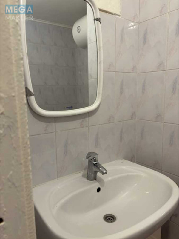 Оренда 1 кімнатної квартири, <a class="location-link" href="/kiev/" title="Недвижимость Київ">Київ</a>, <a class="location-link" href="/kiev/solomenskij/" title="Недвижимость Солом'янський район">Солом'янський р-н</a>, Генерала Воробьева ул., 12 (изображение 6)