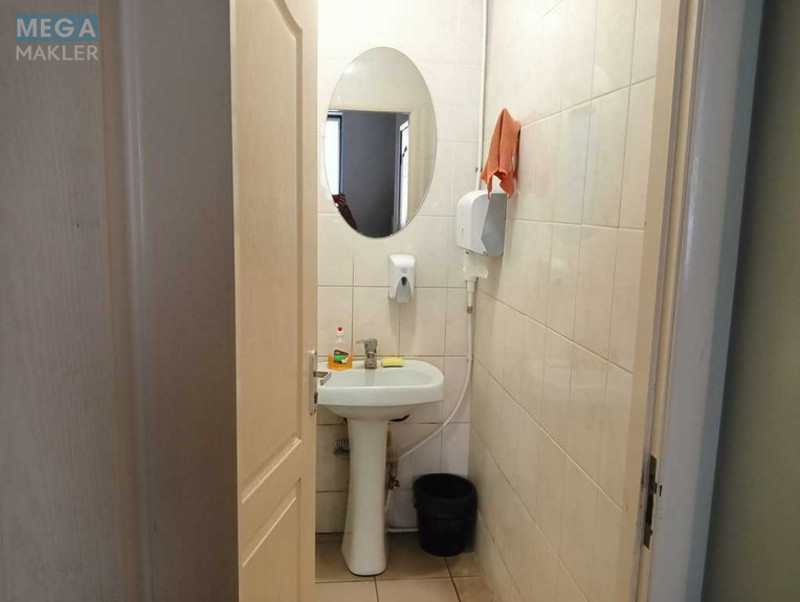 Продаж комерційної нерухомості, 157,20&nbsp;кв.м, под офис, <a class="location-link" href="/kharkov/" title="Недвижимость Харків">Харків</a>, <a class="location-link" href="/kharkov/kominternovskij/" title="Недвижимость Слобідський (Комінтернівський) район">Слобідський (Комінтернівський) р-н</a>, Харків, бул. Жасміновий, 1 (изображение 8)